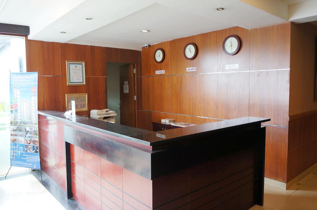 Feodora Airport Hotel Палембанг Екстериор снимка