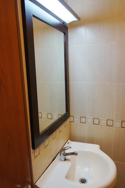 Feodora Airport Hotel Палембанг Екстериор снимка